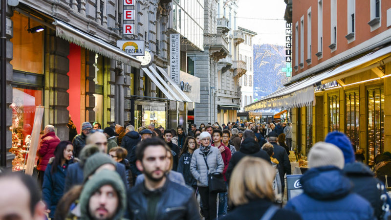 Aperture domenicali dei negozi a Lugano e trasporti gratuiti a Natale