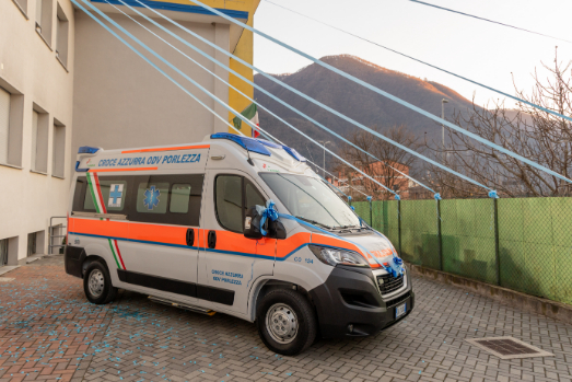 Un nuovo mezzo di soccorso per Croce Azzurra Porlezza